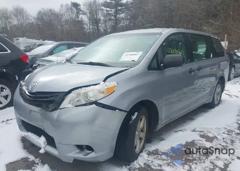 2012 Toyota Sienna Base 7 Passenger из США, поврежденный, VIN 5TDKA3DC3CS009854